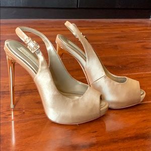 BRAND NEW BCBGMAXAZRIA PEEP TOE SLING BACK HEELS